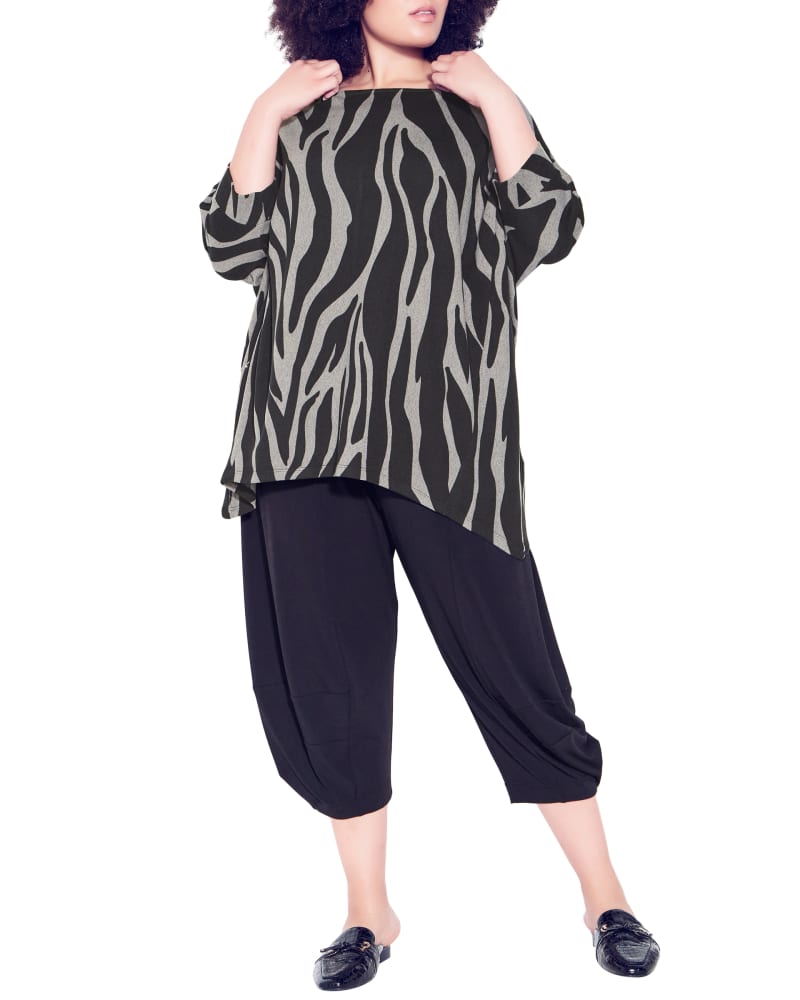 Plus size model wearing  by Zim & Zoe | Dia&Co | dia_product_style_image_id:185474